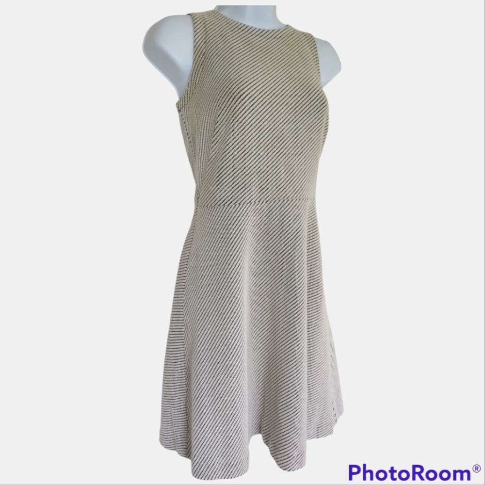 Ann Taylor Loft Black Ivory Cream Textured Pattern Stretch Sleeveless Dr…